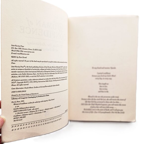 Woman of Confidence: Wisdom for Achieving with Integrity by Pam Farrel - Picture 2 of 5